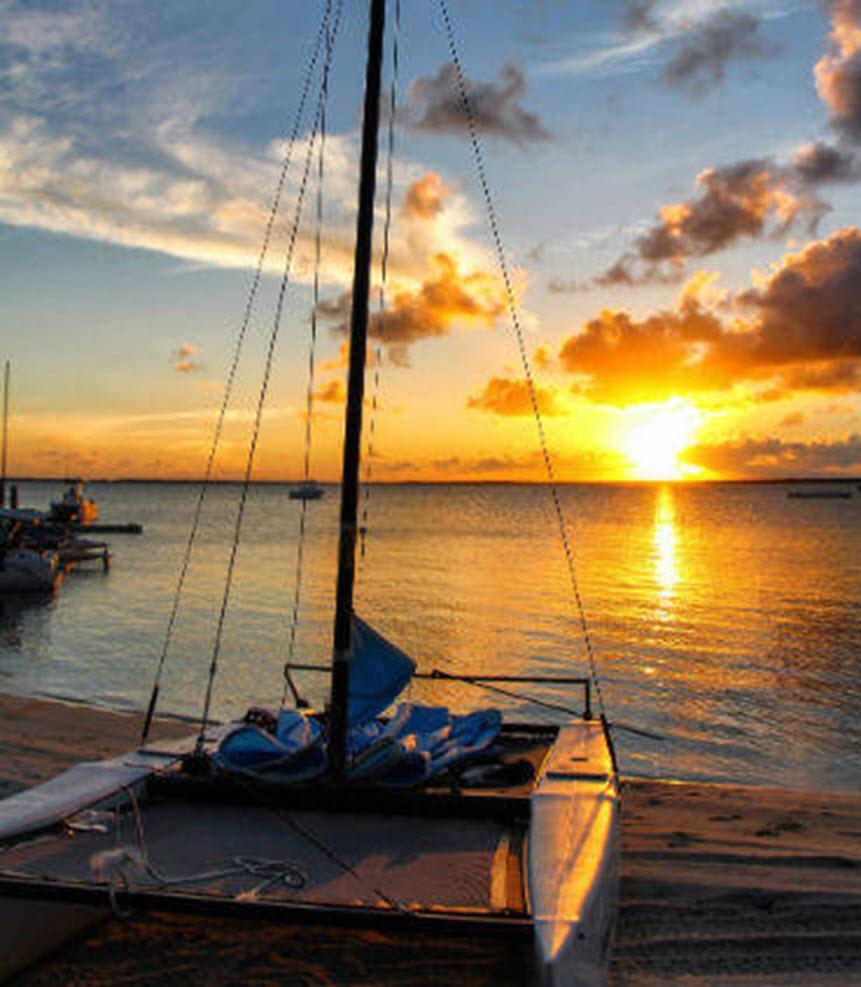 Courtyard By Marriott Nassau Downtown/Junkanoo Beach Bagian luar foto