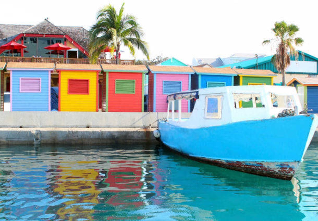 Courtyard By Marriott Nassau Downtown/Junkanoo Beach Bagian luar foto