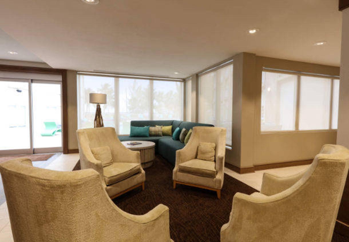 Courtyard By Marriott Nassau Downtown/Junkanoo Beach Bagian luar foto