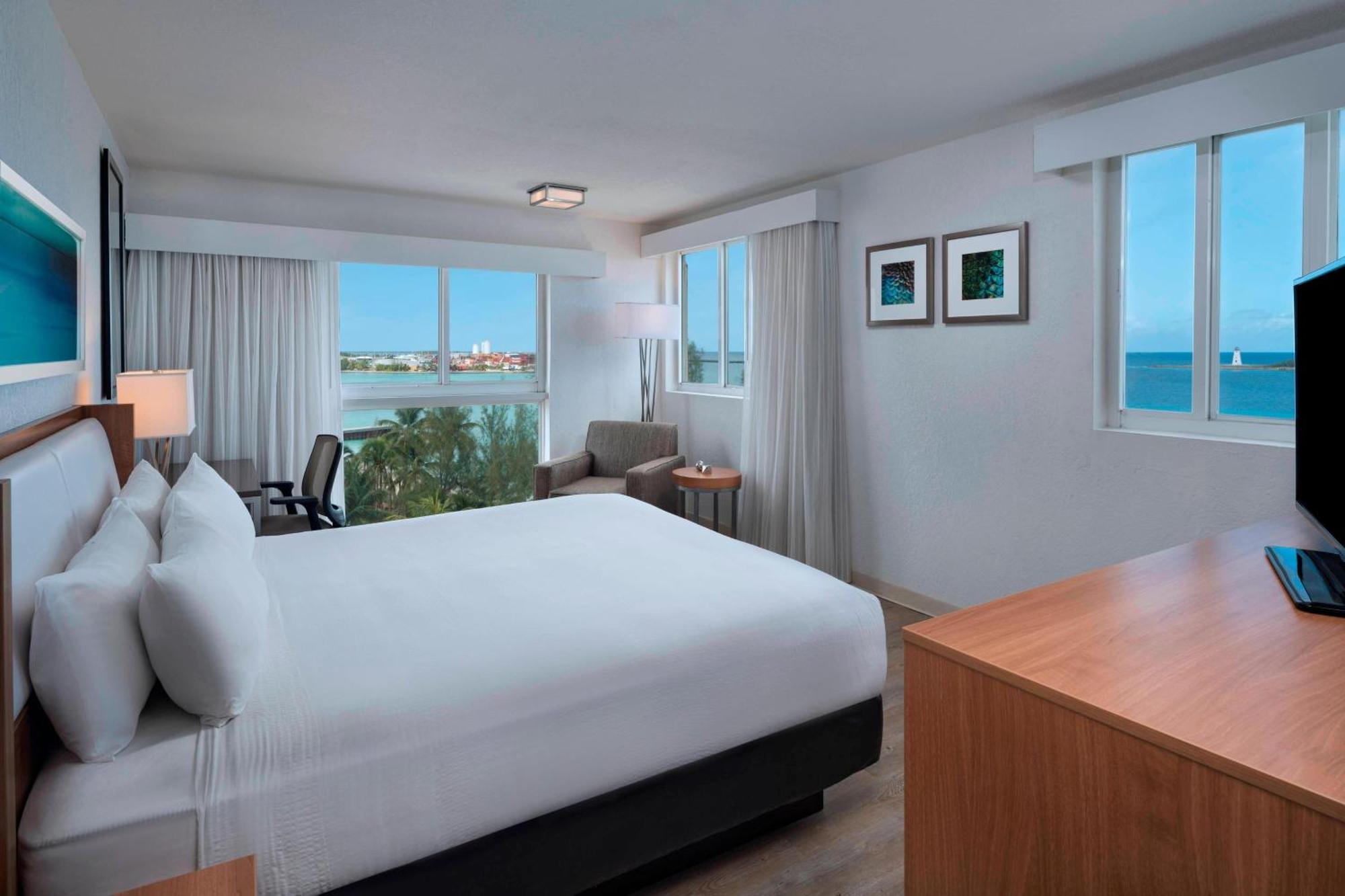 Courtyard By Marriott Nassau Downtown/Junkanoo Beach Bagian luar foto