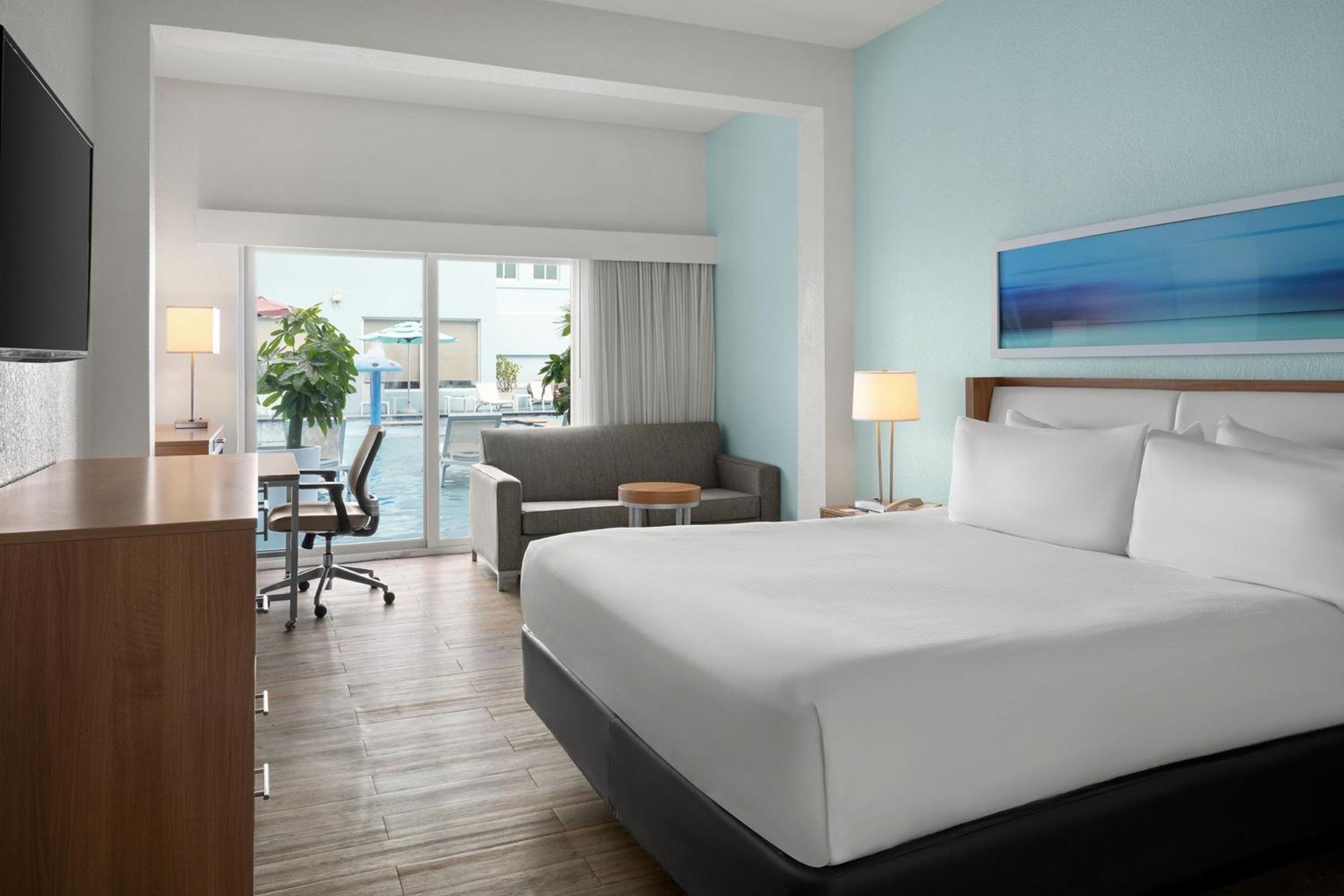 Courtyard By Marriott Nassau Downtown/Junkanoo Beach Bagian luar foto
