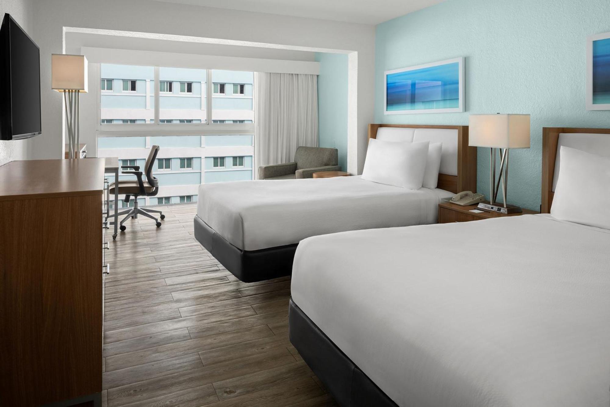 Courtyard By Marriott Nassau Downtown/Junkanoo Beach Bagian luar foto