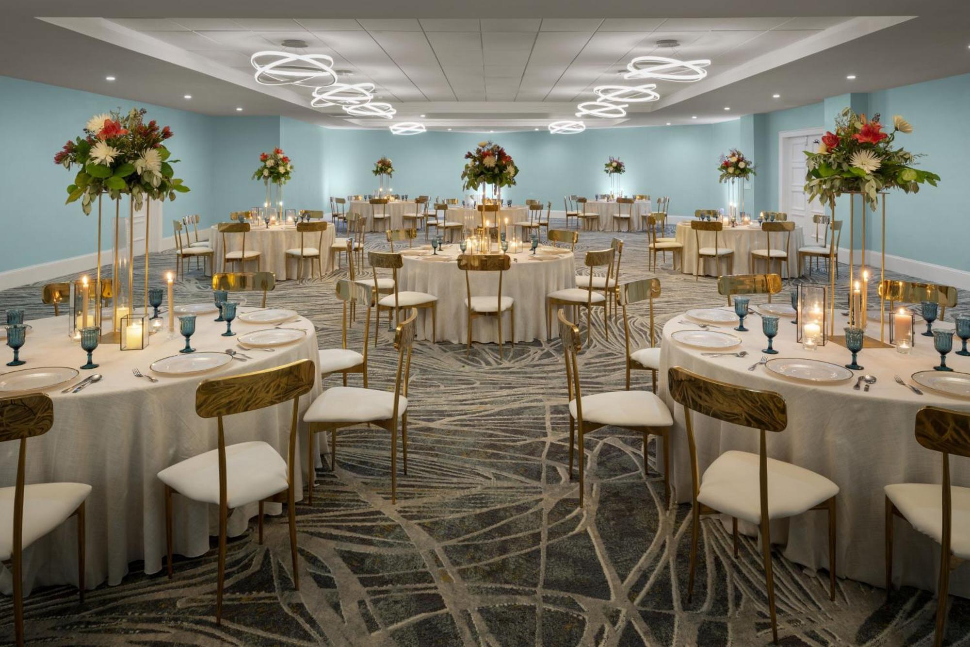 Courtyard By Marriott Nassau Downtown/Junkanoo Beach Bagian luar foto
