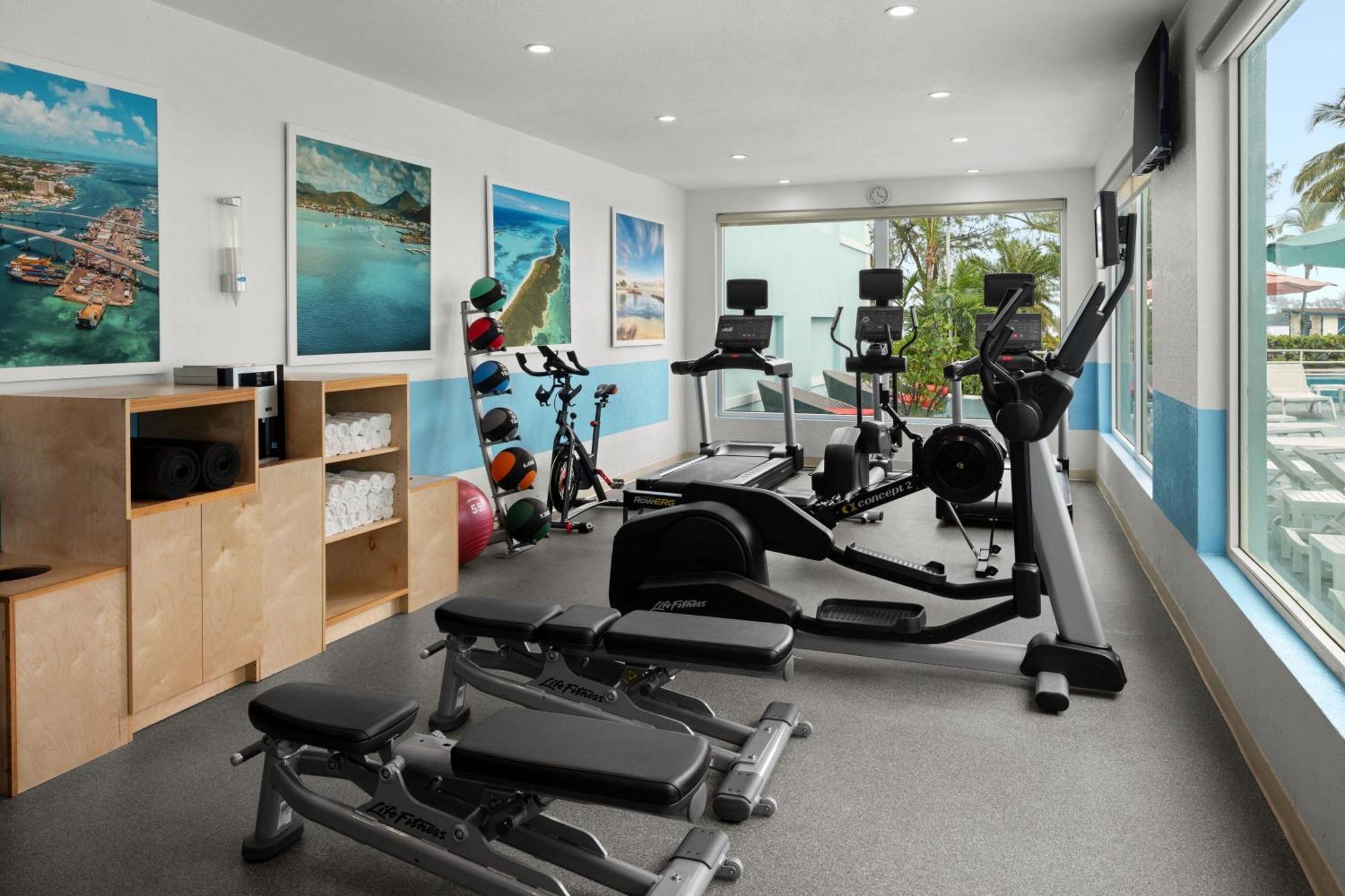 Courtyard By Marriott Nassau Downtown/Junkanoo Beach Bagian luar foto