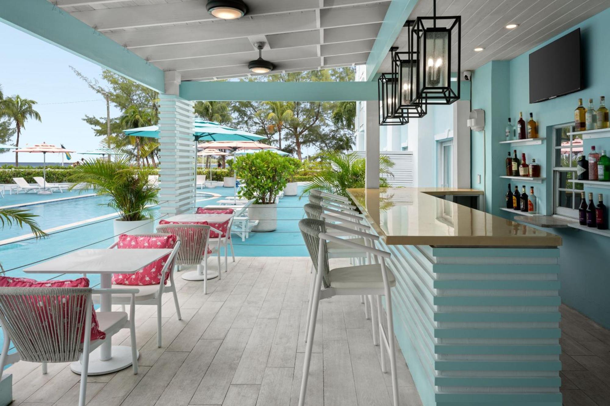 Courtyard By Marriott Nassau Downtown/Junkanoo Beach Bagian luar foto