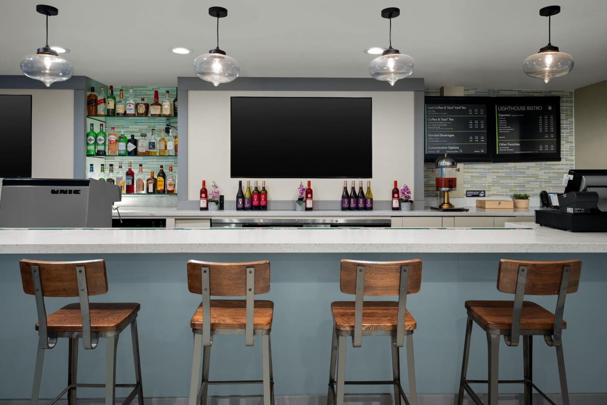 Courtyard By Marriott Nassau Downtown/Junkanoo Beach Bagian luar foto