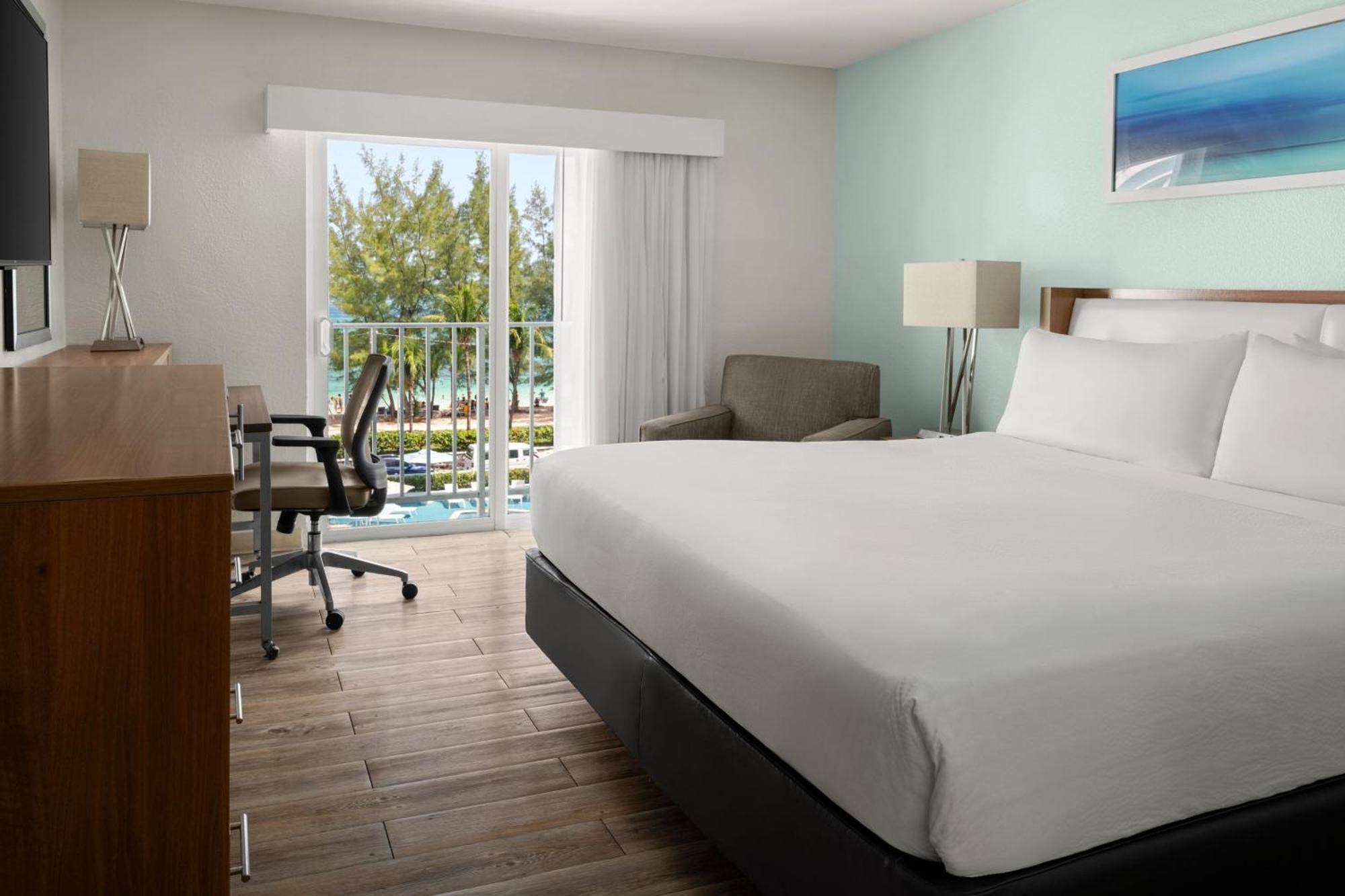 Courtyard By Marriott Nassau Downtown/Junkanoo Beach Bagian luar foto